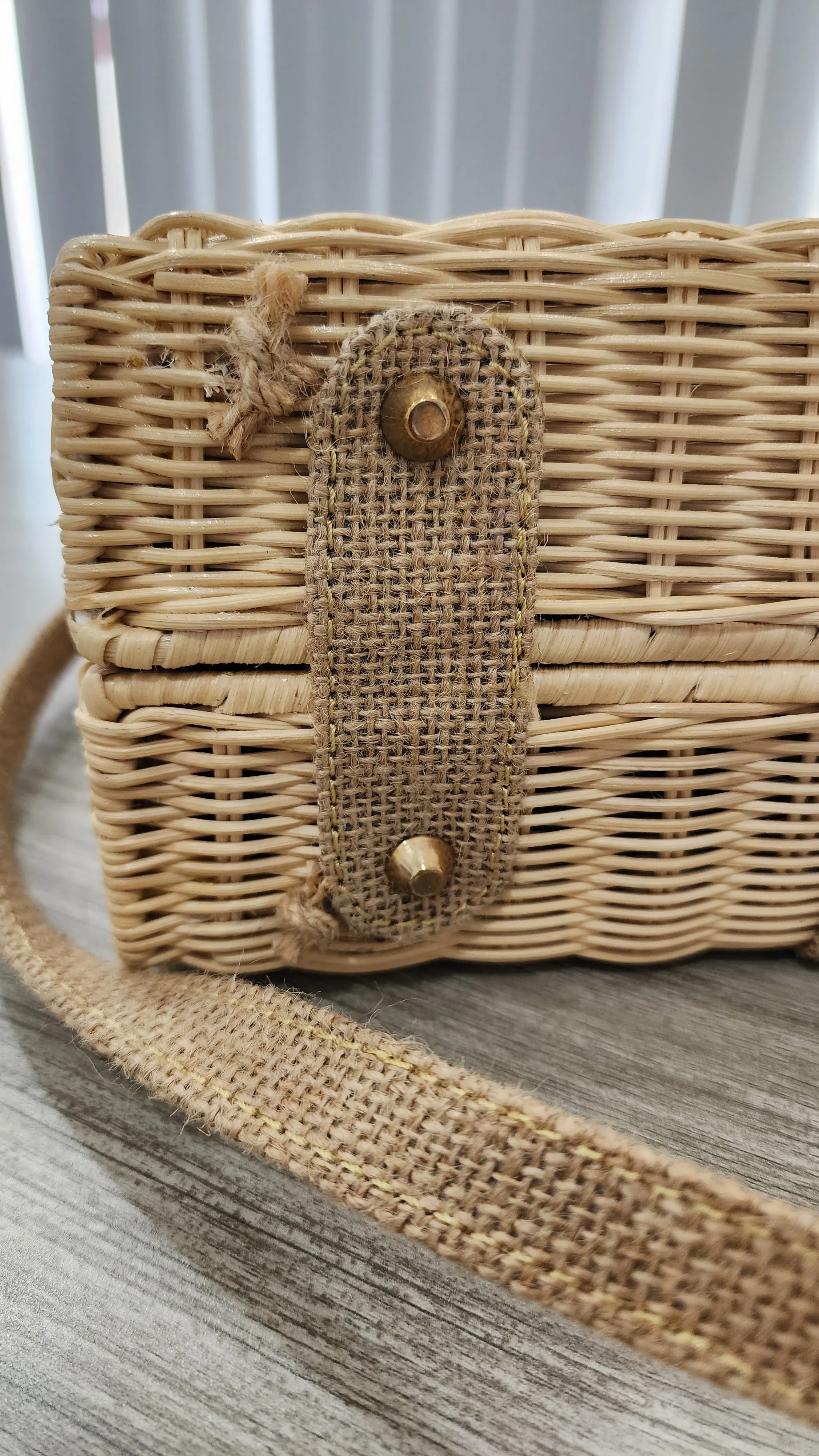 Jute vs wicker handmade bag, Medium size (31cm)