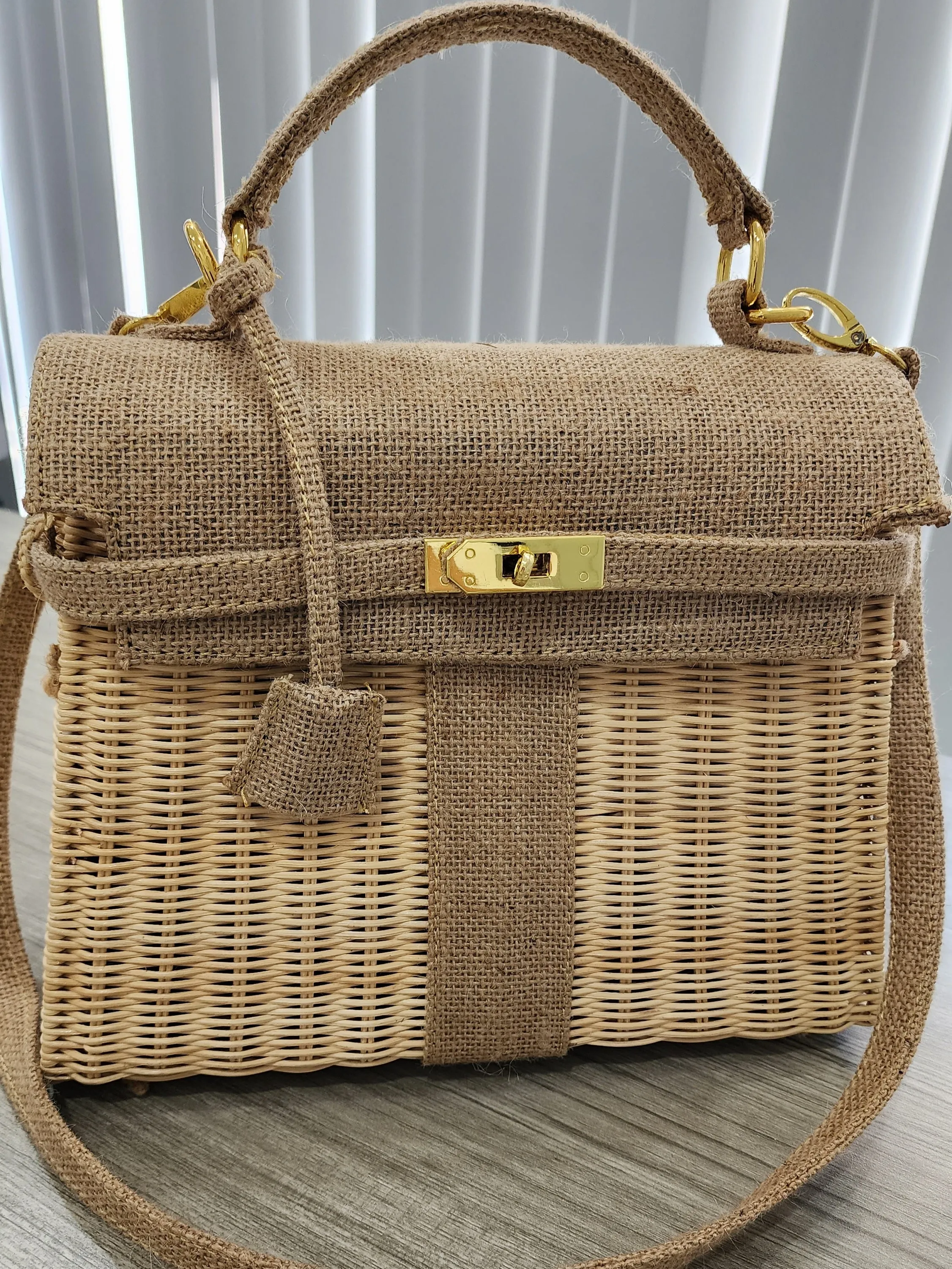 Jute vs wicker handmade bag, Medium size (31cm)