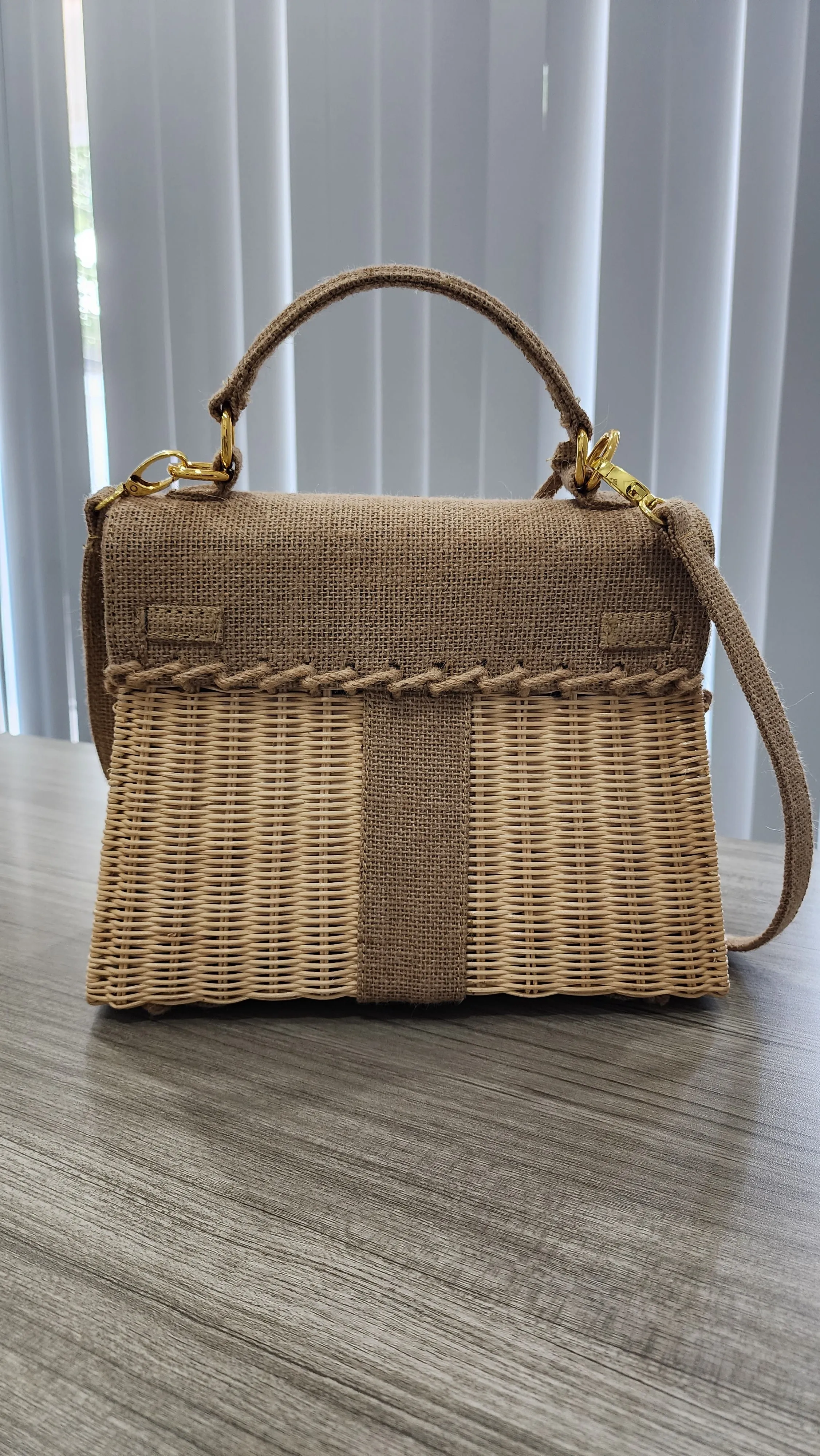 Jute vs wicker handmade bag, Medium size (31cm)