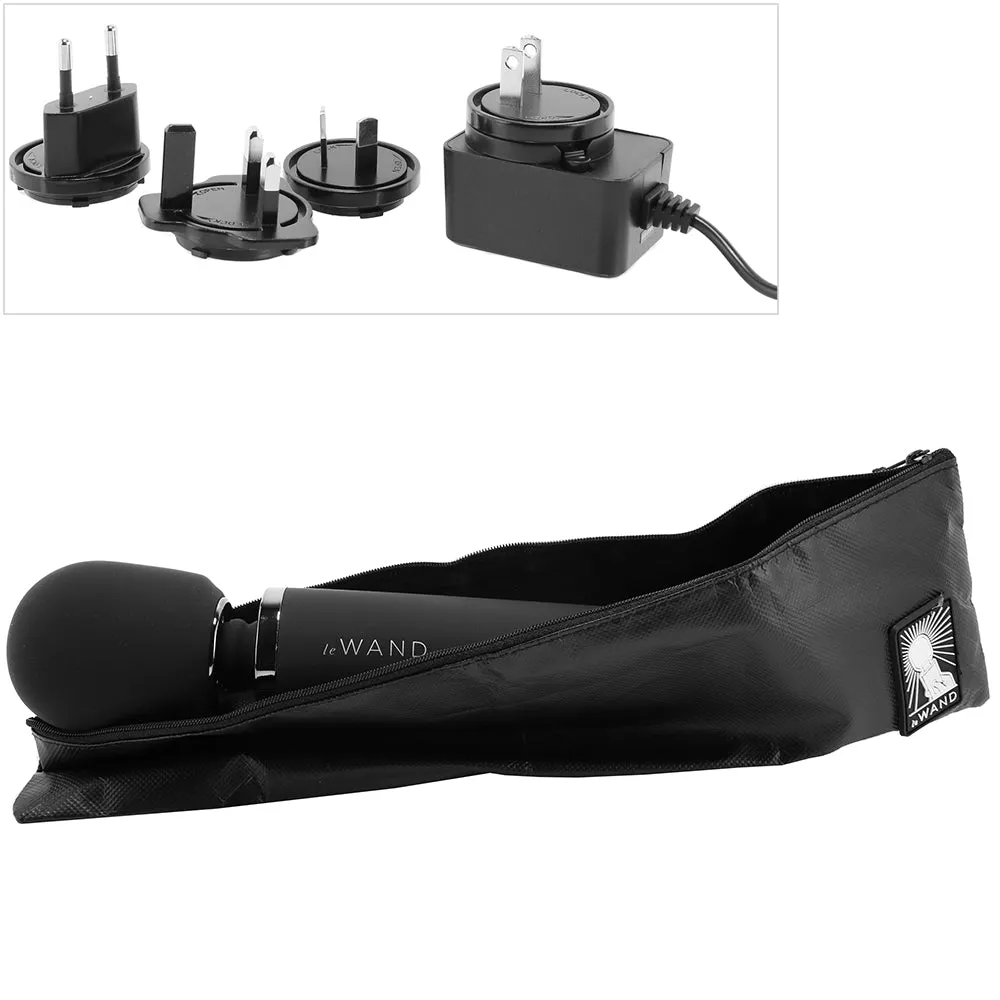 Le Wand Rechargeable Massager in Black