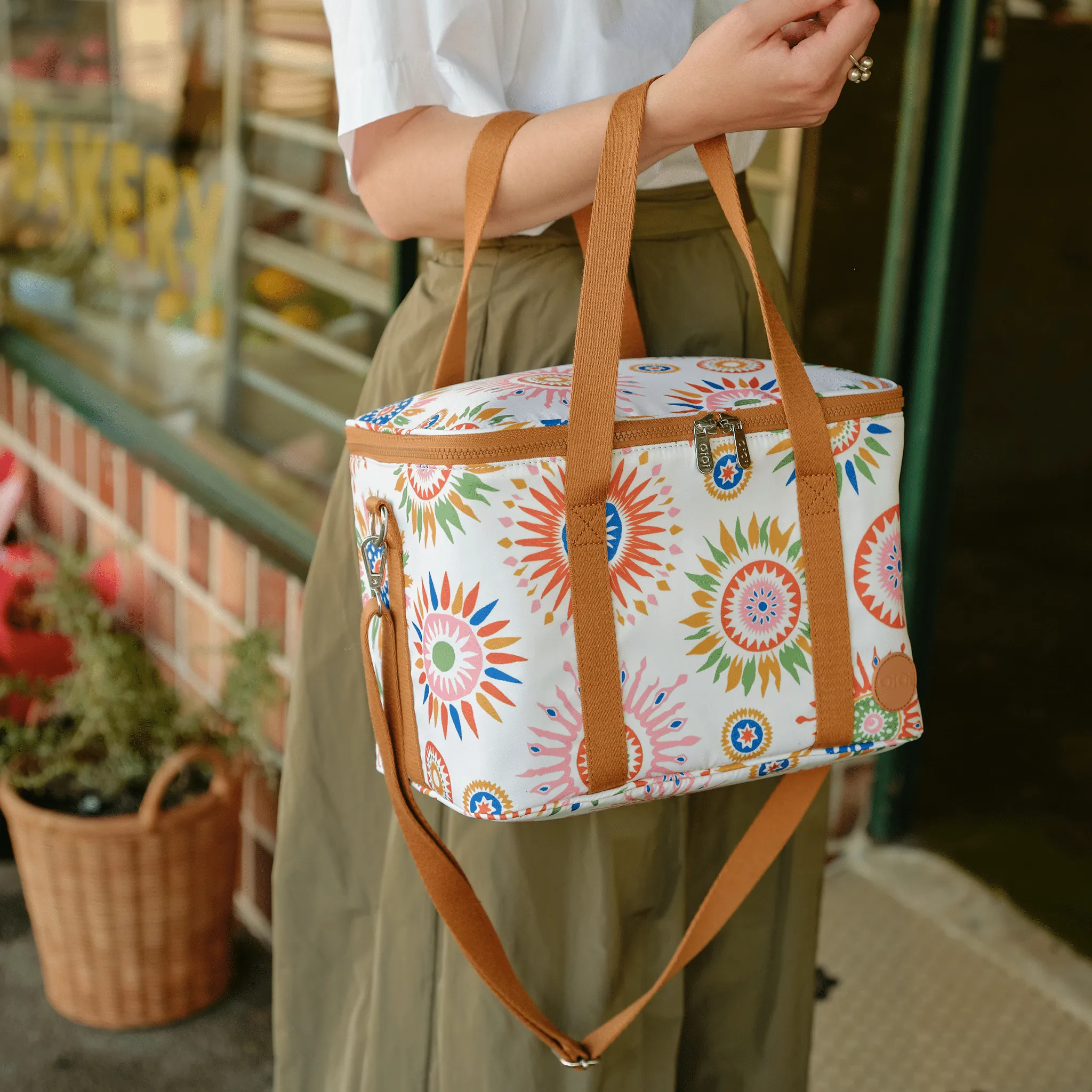 Maxi Insulated Picnic Bag/Pumping Bag - Sunburst