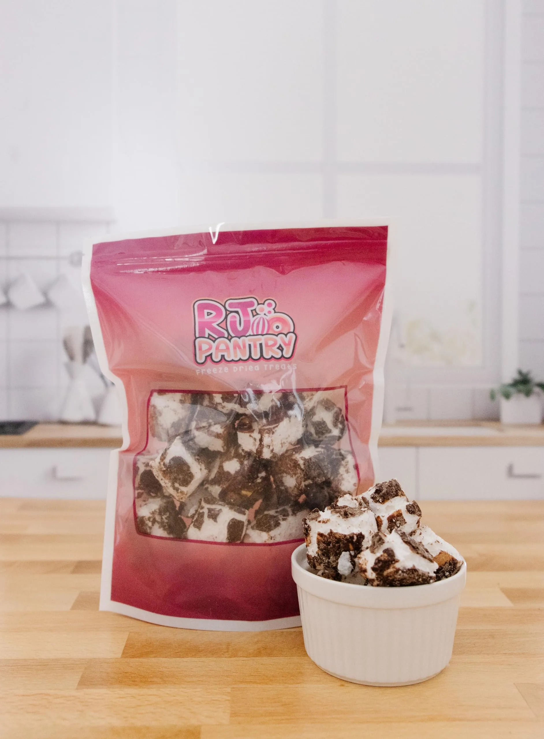 RJ Pantry Freeze-Dried Candy Milk Chocolate Marshmallow Cashews - 6oz Pouch