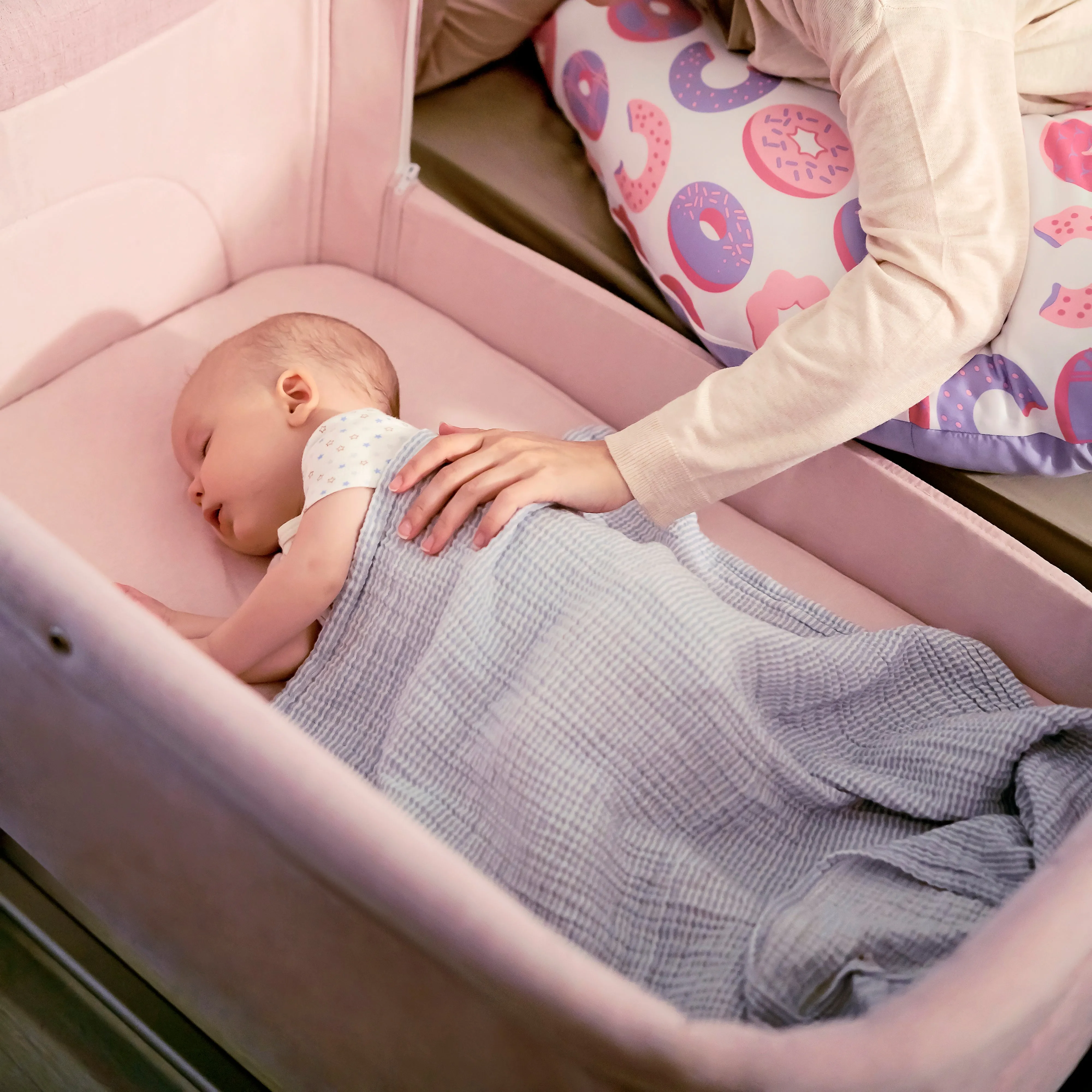 Unilove Hug Me Plus 3-in-1 Bedside Sleeper